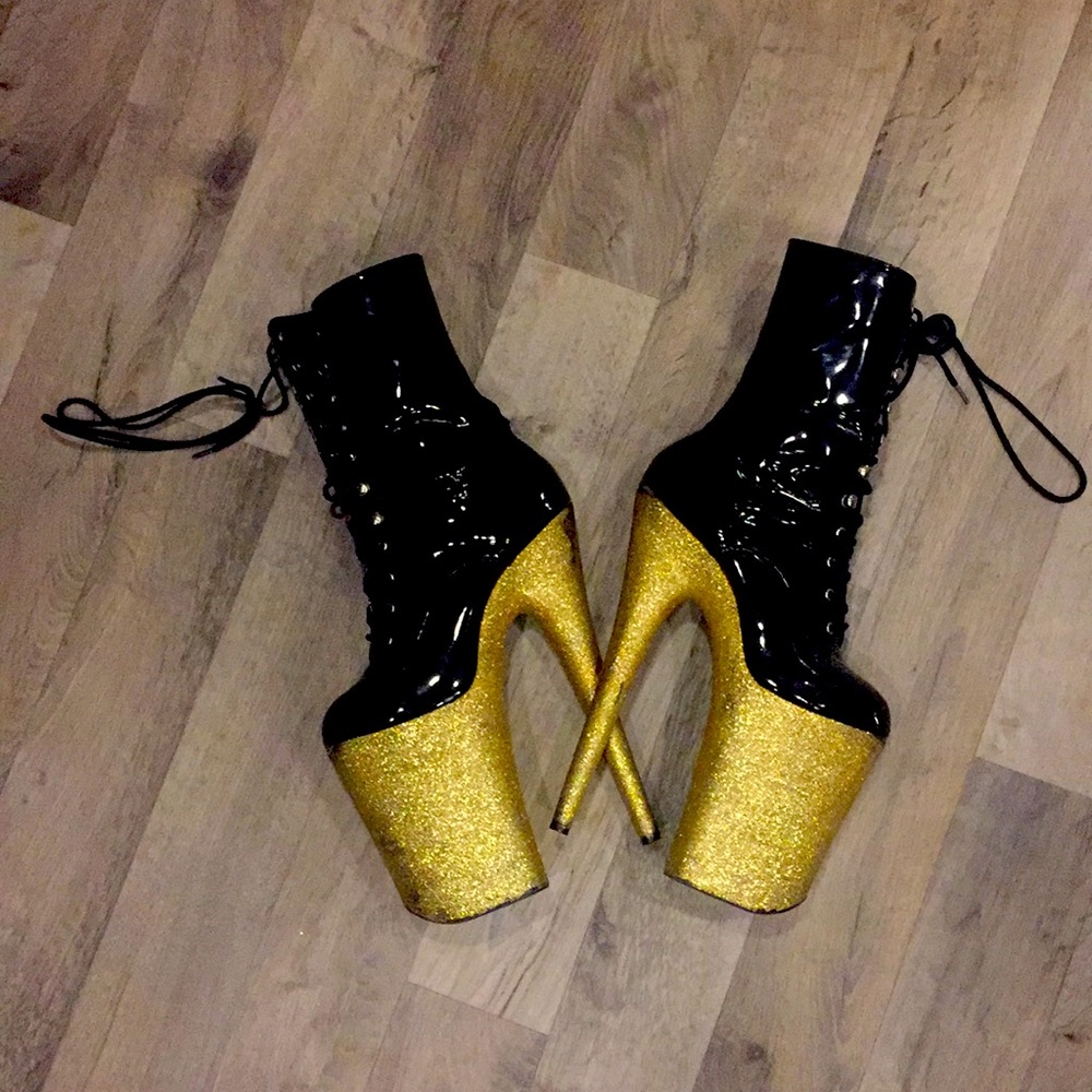 9” Heel Pleaser w/5” Platform Stilettos Size 7